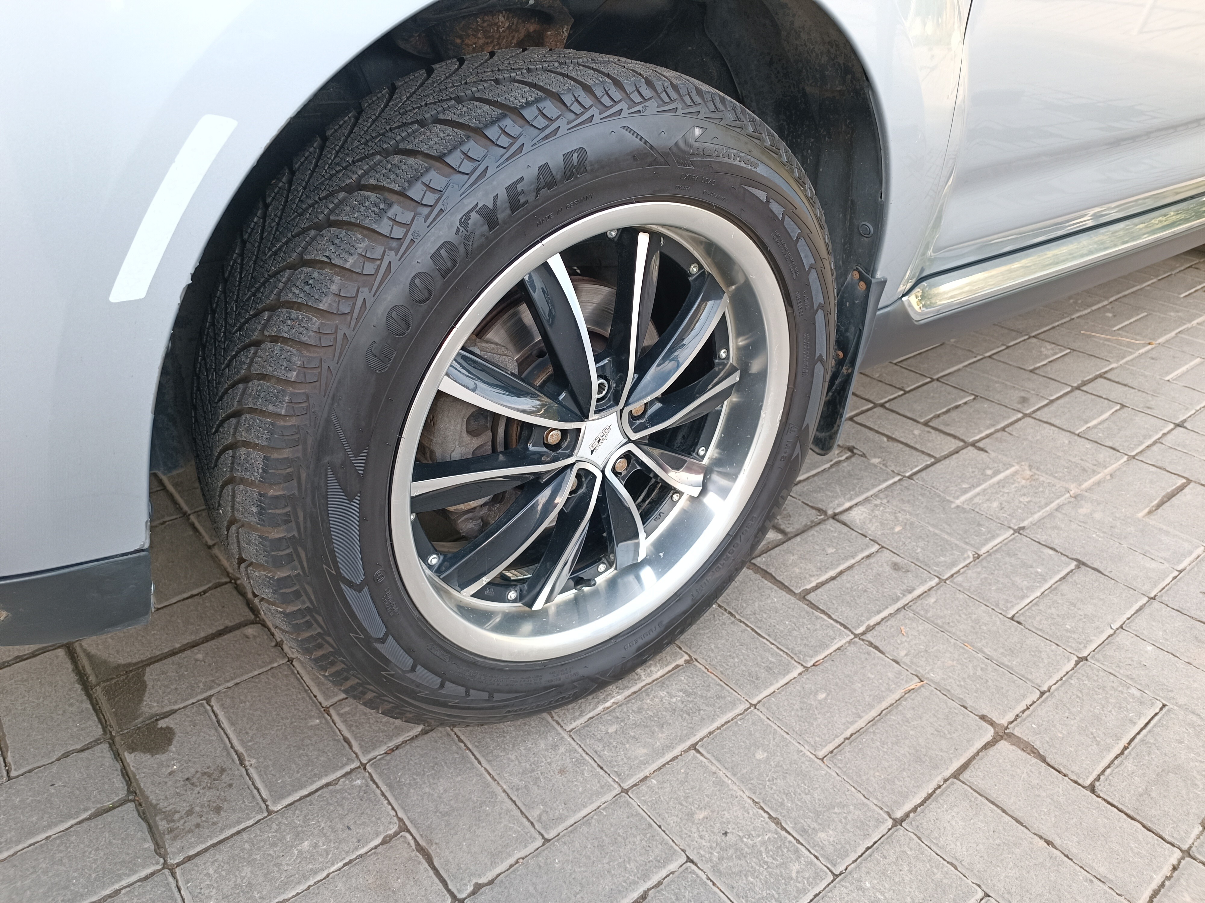 Купить зимние шины GOODYEAR Ultra Grip Ice 2 в ВИРБАКавто - бесплатный  шиномонтаж в Ростове-на-Дону, большой каталог резины